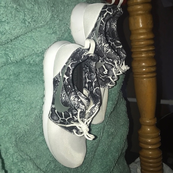 Nike Shoes - Picture 1 of 4